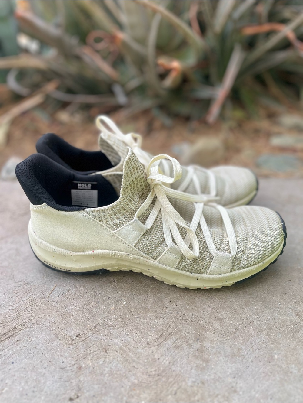 HOLO | Men’s Cream Knit Slip-On Athletic Sneakers 10.5